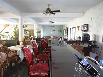Sunny Golf Hotel