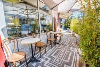 Hotel H�tel Colbert Spa & Casino