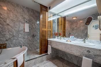 Hotel H�tel Colbert Spa & Casino