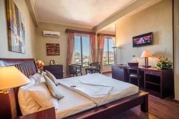 Hotel H�tel Colbert Spa & Casino