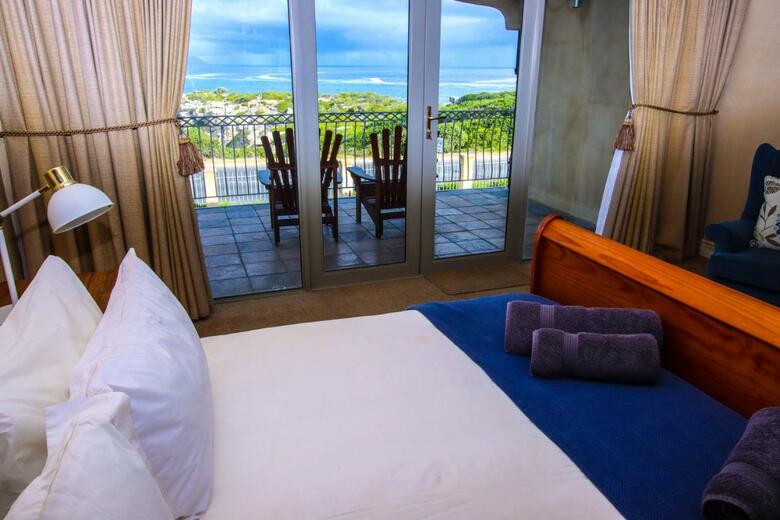 Hotel On The Cliff Guest House