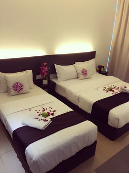 Apple 1 Hotel Queensbay