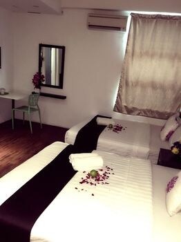 Apple 1 Hotel Queensbay