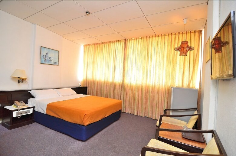 Oriental Hotel