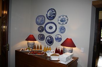 Dutch Manor Antique Hotel
