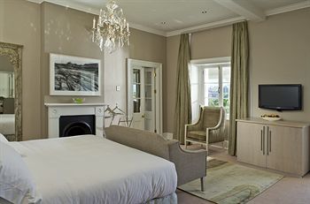 Dock House Boutique Hotel