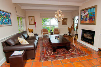 Posada Spanish Farm Guest Lodge