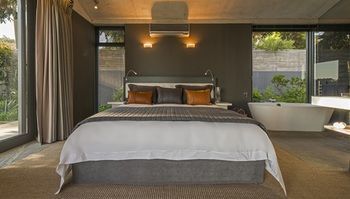 Posada Spanish Farm Guest Lodge