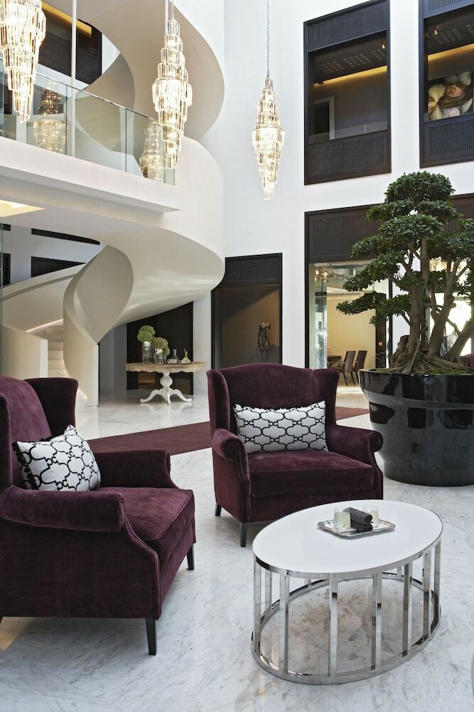 Queen Victoria Hotel