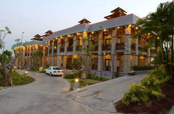 Royal Naypyitaw Hotel