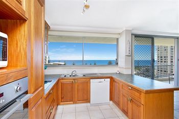 Rainbow Commodore Apartments