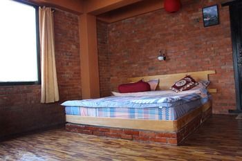 Nar-bis Hotel