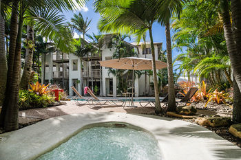 Hotel Offshore Noosa Resort
