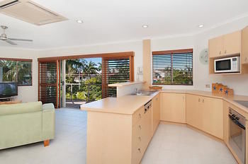 Hotel Offshore Noosa Resort