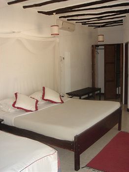 Hotel Driftwood Beach Club