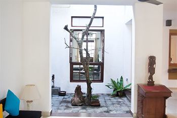 Lavinia Villa
