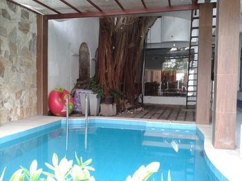 Hotel Cinnamon Heights