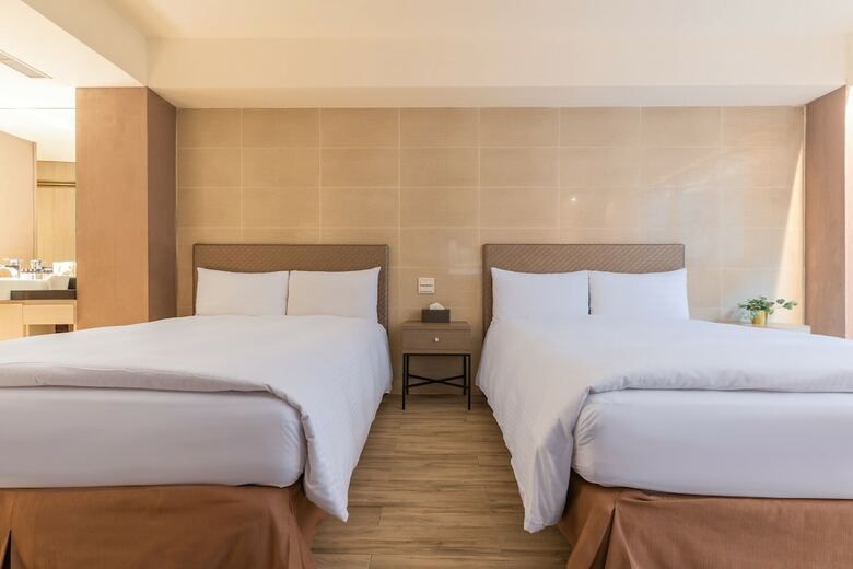 Hotel Regal Executive Suites