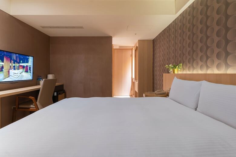 Hotel Regal Executive Suites