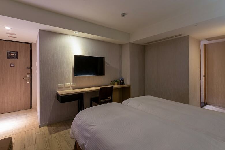 Hotel Regal Executive Suites