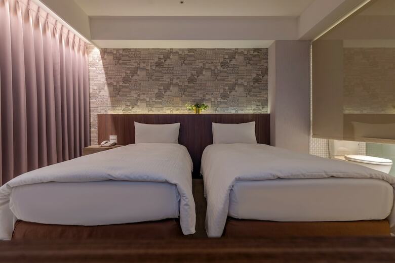 Hotel Regal Executive Suites