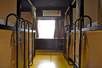 Here X There Hostel Taipei Station
