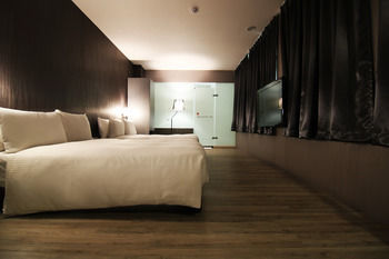 Hotel Diary Of Ximen II