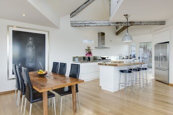 Villa Beachwood Studio