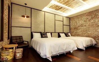 Hotel Treasury 301