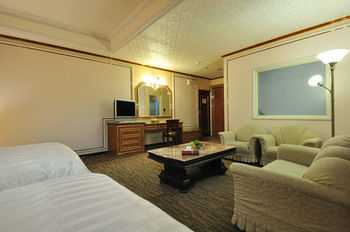 Barons Hotel