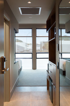 King And Queen Hotel Suites