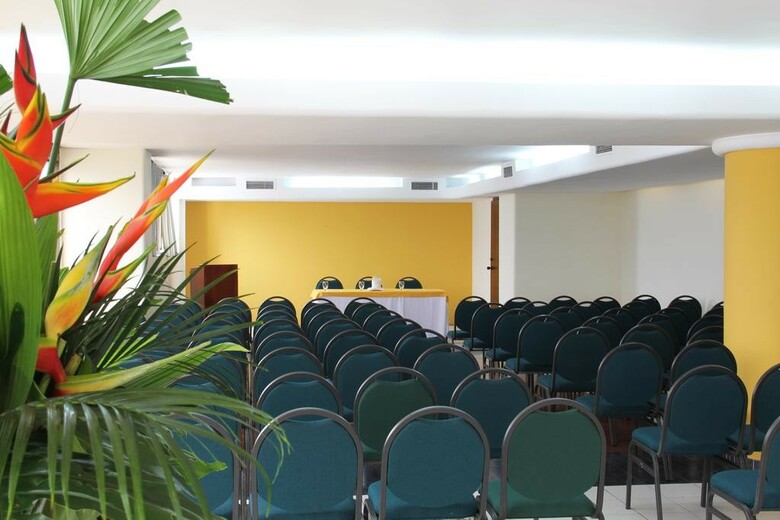 Hotel Torre De Cali Plaza