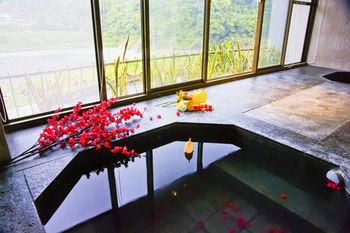 Hotel 33 Spa