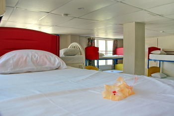 Tropic Of Capricorn - Hostel