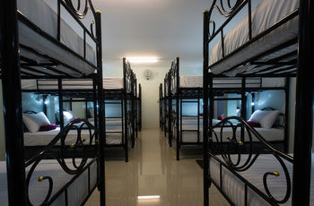 Albergue Plan B Hotel