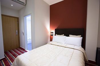 The J Hotel & Spa