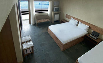 Hotel Arembepe Beach