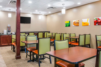 Motel Quality Inn And Suites