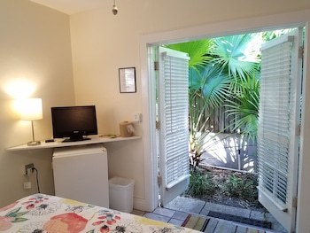 Hotel Alexander Palms Court