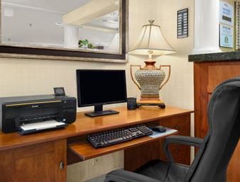Hotel Baymont Inn And Suites Gainesville