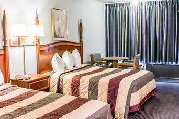Hotel Econo Lodge & Suites
