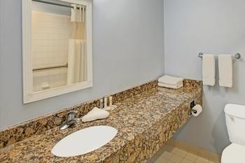Hotel Howard Johnson Inn Queens