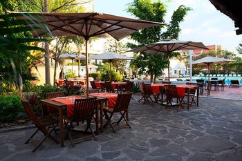 Carlton Hotel