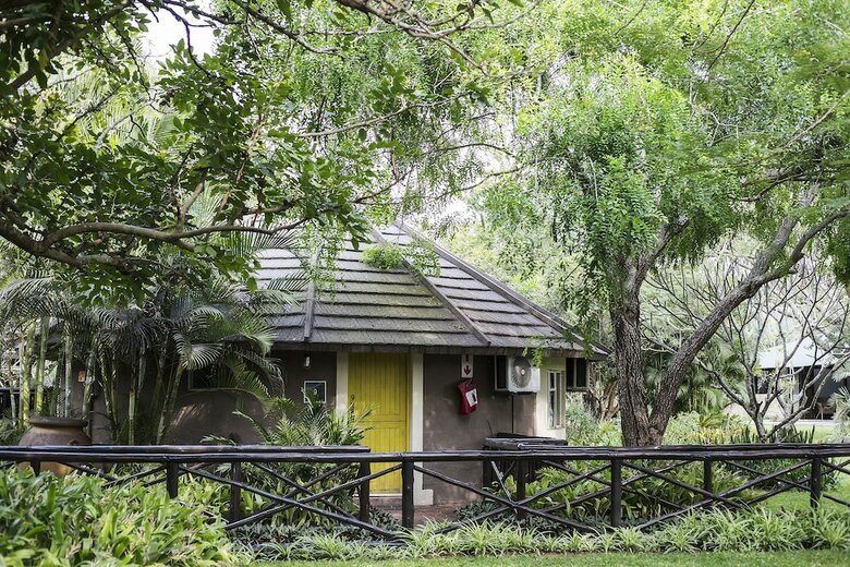 Posada Emdoneni Lodge With Cheetah Project