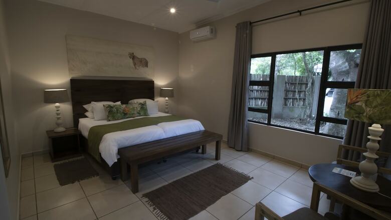 Posada Emdoneni Lodge With Cheetah Project