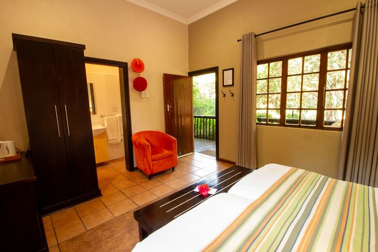 Posada Emdoneni Lodge With Cheetah Project