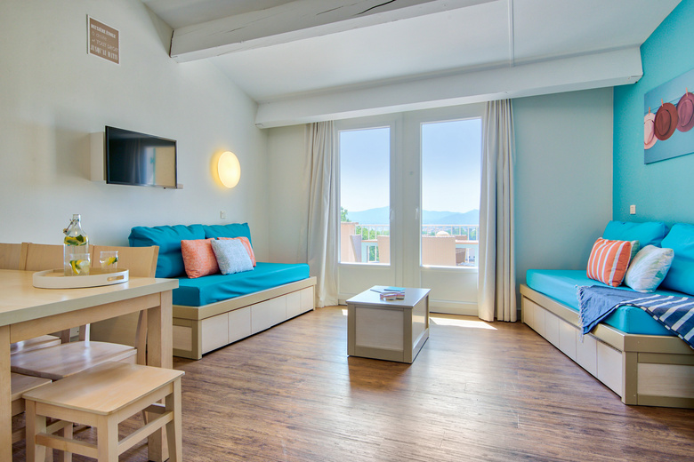 Hotel P  And  V Les Parcs De Grimaud