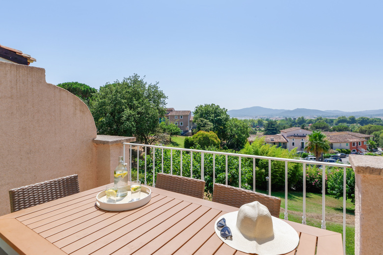 Hotel P  And  V Les Parcs De Grimaud