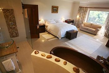 Hotel Leaves Lodge & Spa