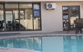 Hotel African Footprints Lodge
